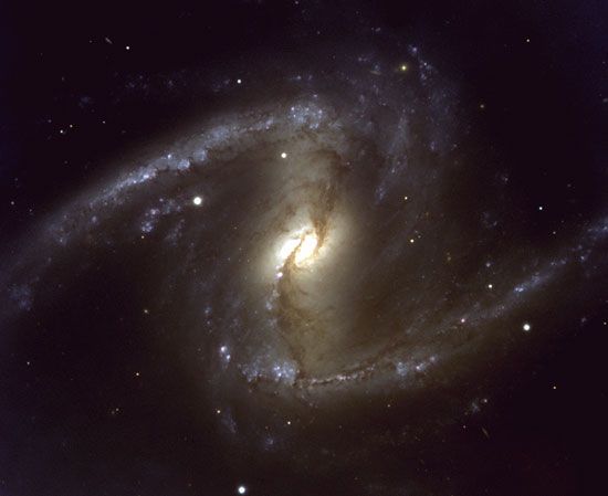 Barred Spiral Galaxy NGC 1365 550x449 23K